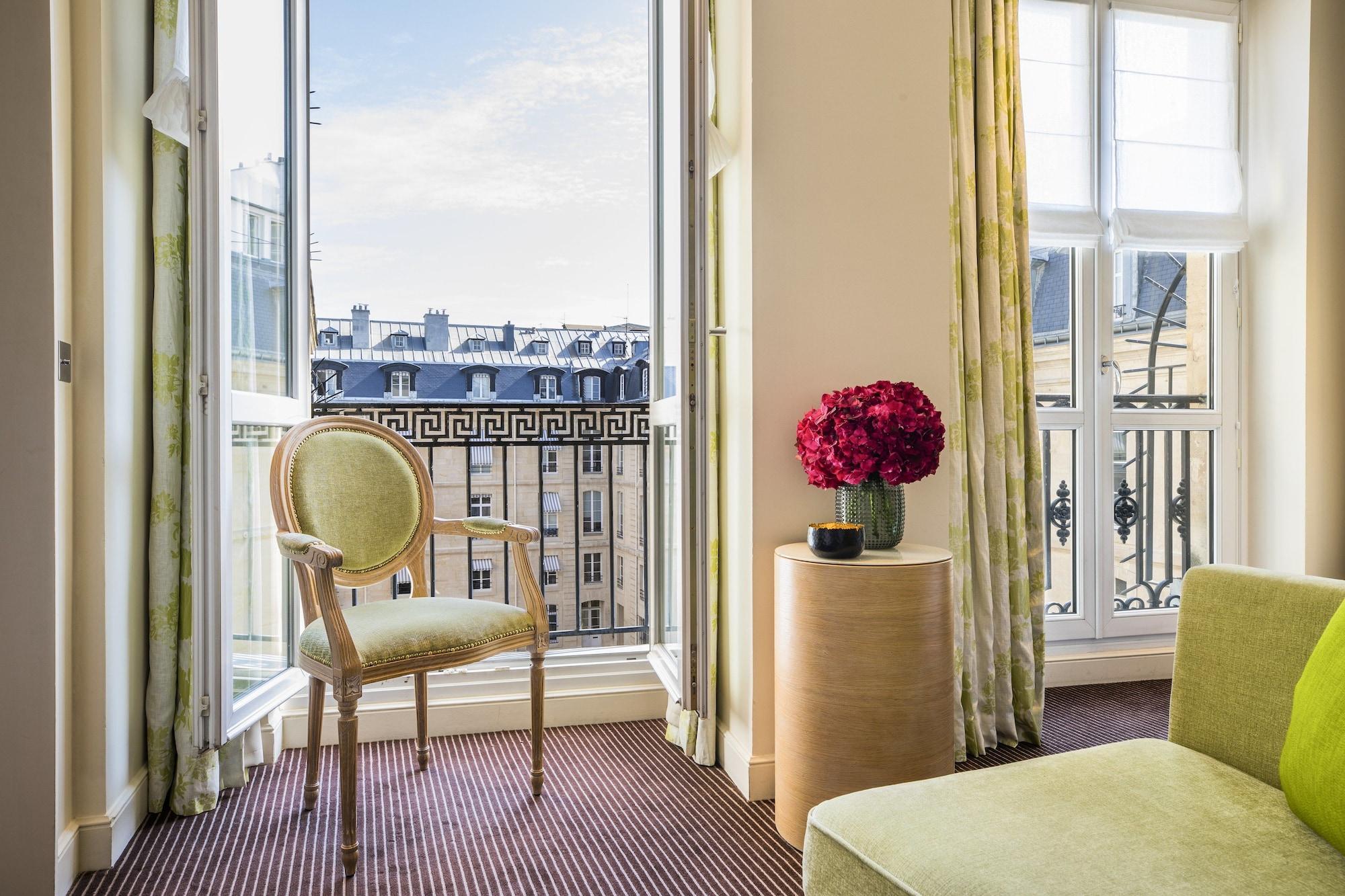 Grand Hotel Du Palais Royal Париж Екстериор снимка
