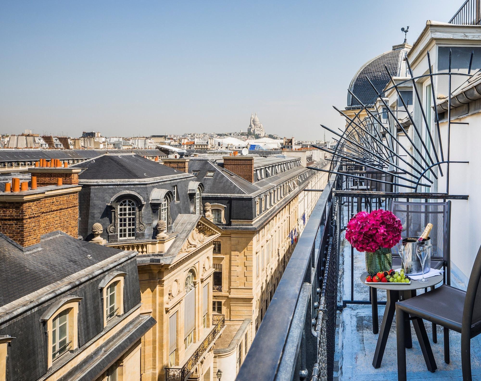 Grand Hotel Du Palais Royal Париж Екстериор снимка
