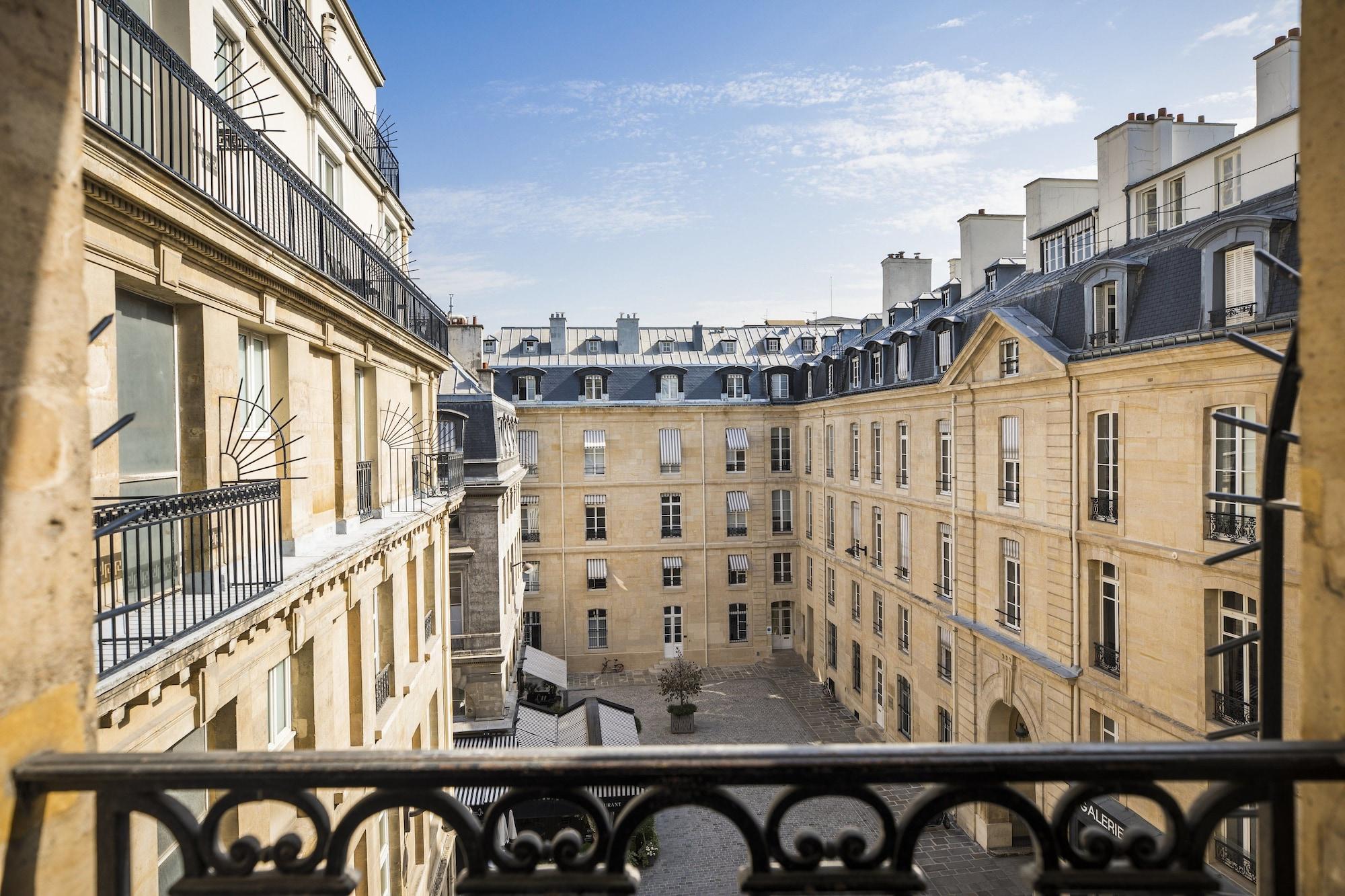 Grand Hotel Du Palais Royal Париж Екстериор снимка